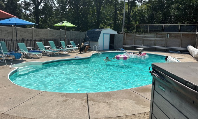 Palmyra House | Great Wood Lodge: Spacious 5-bedroom, 2.5-bath home with pool on 3+ acres.