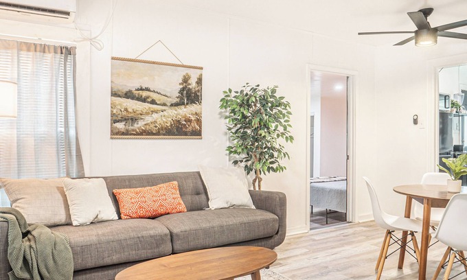 Over Place Area House | Ideal Worker’s Housing with Family and Pet-Friendly Amenities