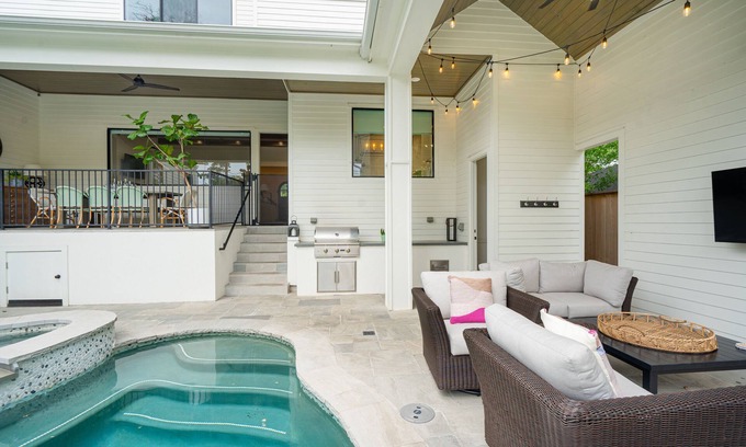 Lazybrook/Timbergrove House | Indulge in Greater Heights Area Retreat with Private Pool