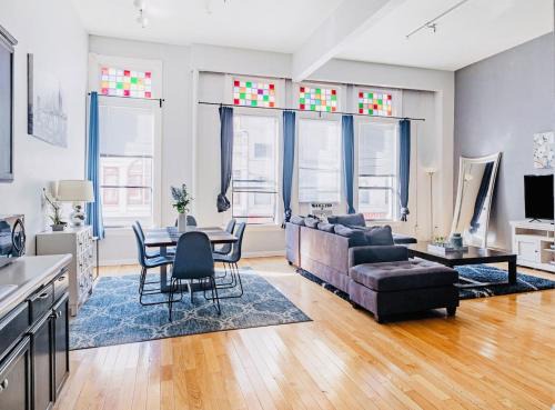 Gaslamp Quarter Hotel | Greely Gaslamp Loft: Pet-Friendly & Family Ready Retreat