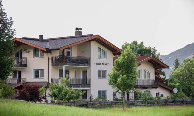 Uderns Apartment | Pet-Friendly Green Apart: Guest Rated 9.7/10 for Families