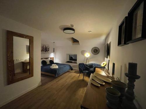 Sroda Slaska Apartment | Inviting Green Apart: Pet-Friendly Retreat with 9.5 Rating