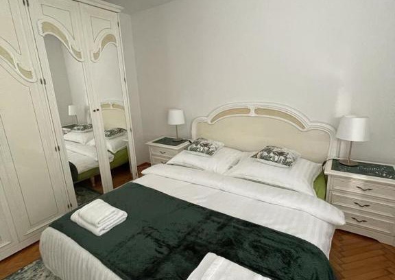 Kolo Apartment | Top-Rated Green Apartment: Pet & Child Friendly Retreat