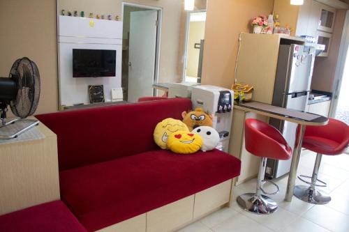 Pluit Apartment | Comfortable Green Bay Pluit Apartment with Pool & Breakfast