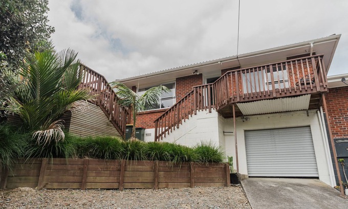 Glenfield House | Eco-Friendly Green Cosy Nature Retreat for Families