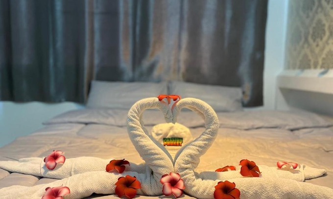 Talat Yai House | Relax at Green Dreams with On-Site Dining Options