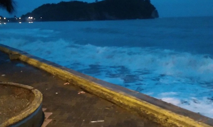 Sua House | Discover Green House: Ocean View Lodging in Sua, Ecuador