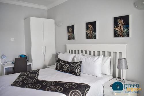 Gaborone Bed & Breakfast | Relax at Green Lagoon Guest House with Spa & Breakfast