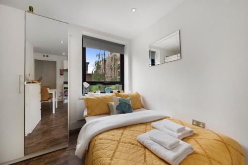 Harringay Apartment | Family-Friendly Green Lanes Studios - Guest Rated 8.1/10