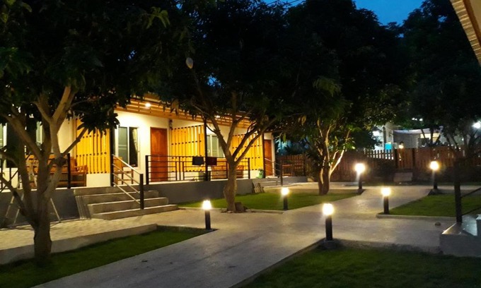 Nong Prue House | Family-Friendly Green Mango Resort with Top Guest Rating