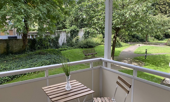 Duissern Apartment | Relaxing Retreat Near Duisburg Main Station with Breakfast