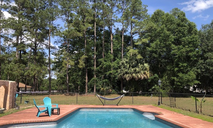 Silver Springs House | Green pastures with pond & pool in Silver Springs