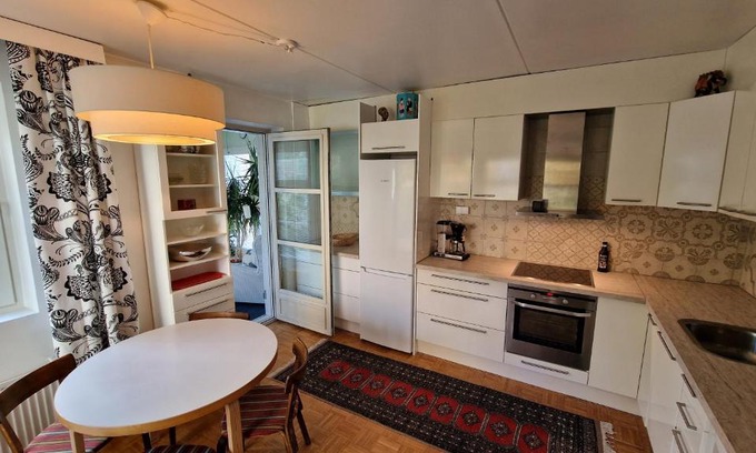 Pasila Apartment | Green Escape with Hot Tub Near Central Park - Rated 9/10