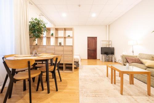 Tatari Apartment | Pet-Friendly Retreat at Green Residence: Rated 8.2/10