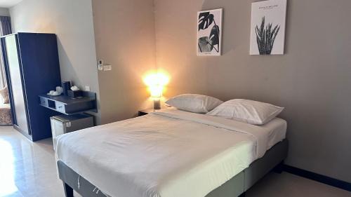 Plai Laem Hotel | Relax at The Green Plaza Hotel with Oceanfront Amenities