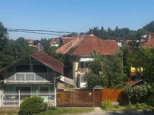 Sovata House | Green
