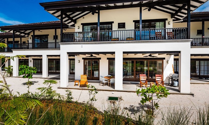 Tamarindo Villa | Ocean View 4bd Villa with Pool & Beach Club Access