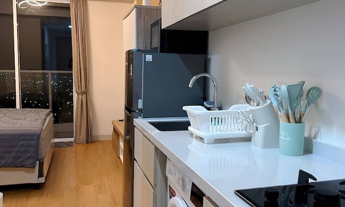 Jakarta Apartment | Green Sedayu Suites by Emily