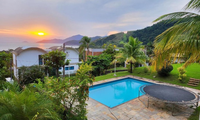 Praia do Toque-Toque Pequeno House | Exceptional Green Toque-Toque: Oceanfront Escape with Pool