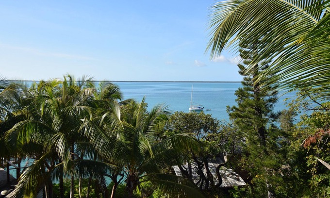Green Turtle Cay House | Relaxing Green Turtle Cay Home with Dock & Spectacular Views