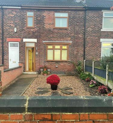 Hickleton Villa | Experience Comfort at Green Villa: Your Perfect Getaway