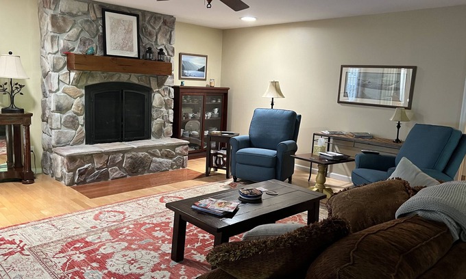 Lewisburg Cottage | Experience Nature at Greenbrier River Trail with Ocean Views