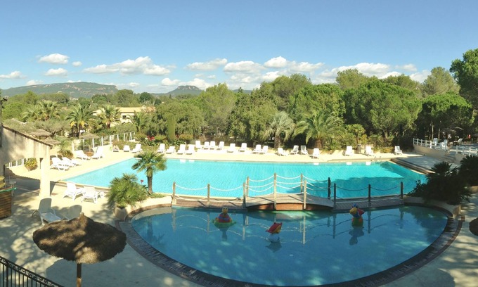 Roquebrune-sur-Argens House | Family-Friendly Greenchalet at Campsite Leï Suves Awaits