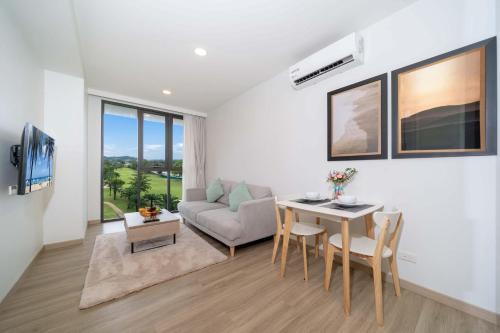 Laguna Apartment | Scenic Greenery Views: 4-Star Laguna Skypark Apartment