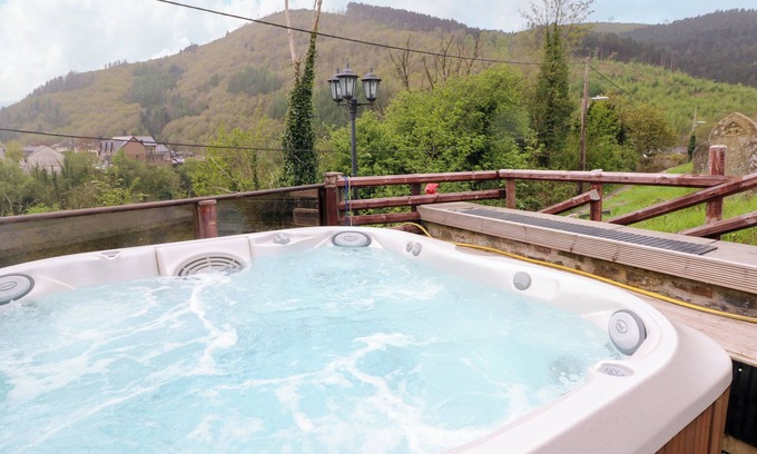 Port Talbot House | GREENHEART COTTAGE: Pet-Friendly Retreat with Cozy Fire