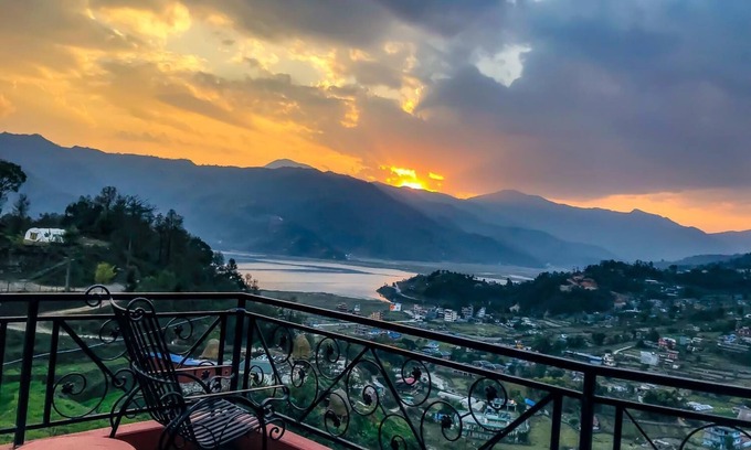 Pokhara House | Exceptional Greenhills Guesthouse: Family-Friendly Retreat