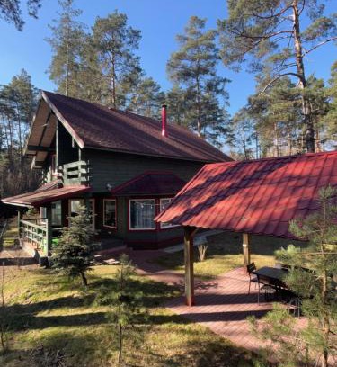 Voropaiv Villa | Inviting Greenhousevip: 4-Star Retreat with Family Amenities