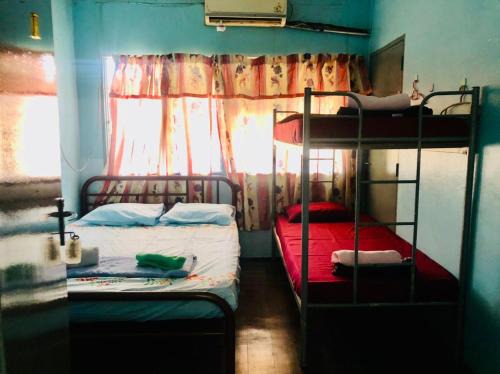 Sungai Jan House | Budget-Friendly Greenleaf Guesthouse: Family Welcome Awaits