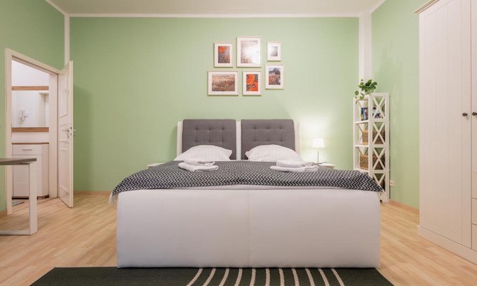 Loebtau Apartment | Quiet and Beautiful GREENs: Top-Rated 1RWhg with Balcony