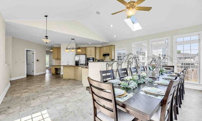 Forest Oaks House | Fun-Filled Getaway with Games and Pet-Friendly Amenities