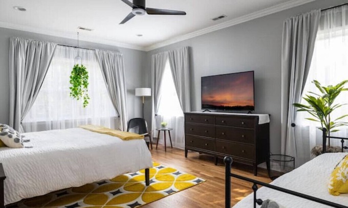 Greensboro House | Greensboro's Gem: Perfect for Groups & Pet-Friendly Stays