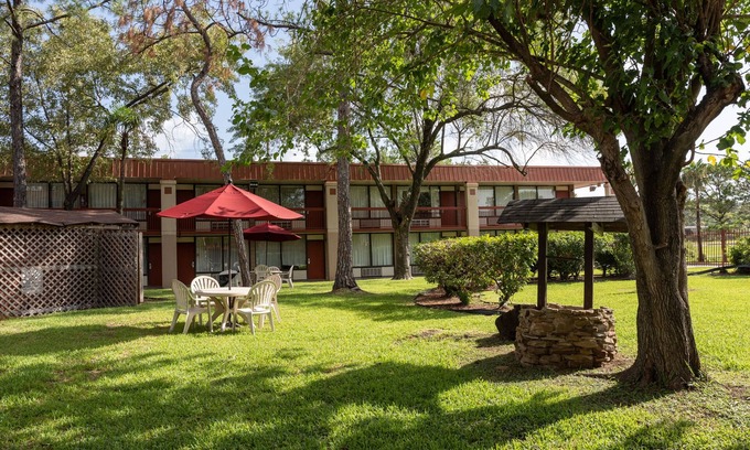 Channelview Hotel | Comfortable Stay at GreenTree Hotel & Extended Stay Houston