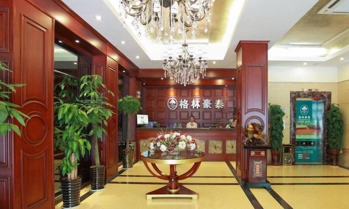 Hefei City Centre Hotel | Discover GreenTree Inn Hefei Chenghuangmiao: Comfort & Dining