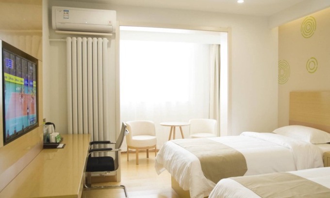 Li Cheng Hotel | Business-Friendly Stay at GreenTree Inn Jinan Airport
