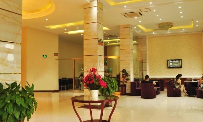 Tiantai Hotel | Convenient Stay at GreenTree Inn Taizhou Tiantai Bus Station