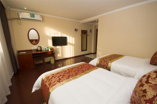 Xiangzhou District Hotel | Budget-Friendly GreenTree Inn near Mingzhu Station