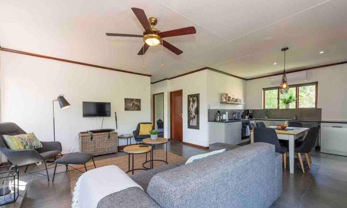 White River Ski Chalet | Discover Greenway Woods Chalet: Family-Friendly & Relaxing