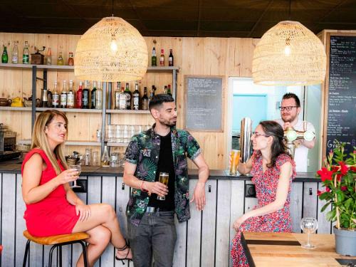 Evreux Hotel | Comfortable Greet Hotel Evreux Centre with Pool & Dining
