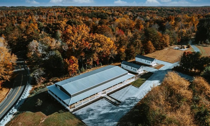 Altamont Apartment | Guest Rated 10/10 at Greeter Falls Lodge Unit 3