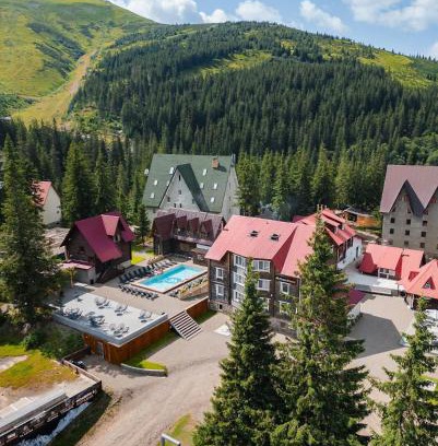 Dragobrat Hotel | Gremi Hotel: Oceanfront Bliss with Pool and Spa Amenities