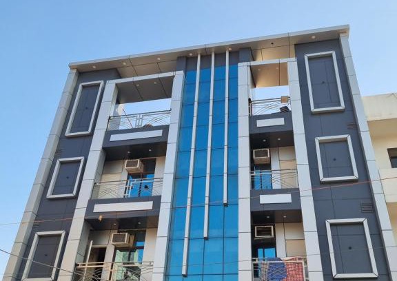 Knowledge Park III Hotel | Budget-Friendly Greno House with Spa and Family Amenities