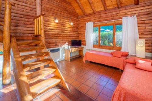 Villa General Belgrano Hotel | Discover Grenouille: Family-Friendly Stay with Pool Access