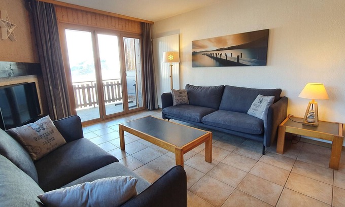 Veysonnaz Apartment | Mountain Apartment for 8: Family-Friendly & Pet Friendly