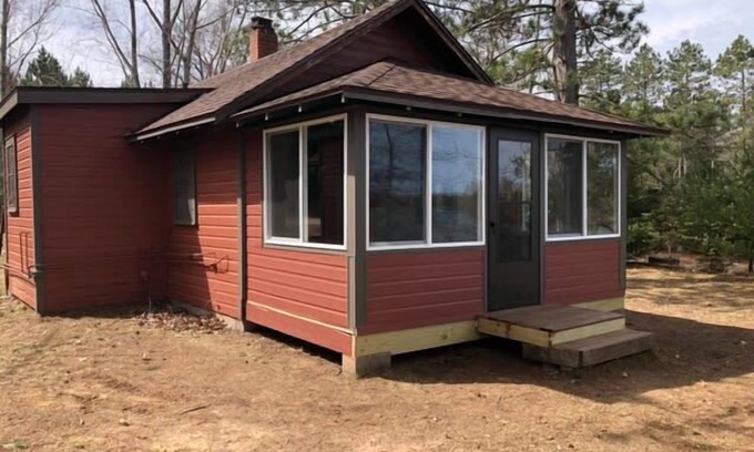 Woodruff Cabin | Gresham Shores - Family-Friendly Retreat with Ocean Views