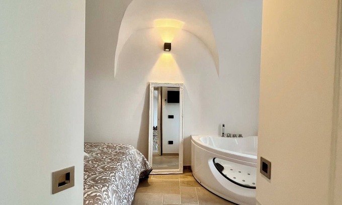 Perinaldo Apartment | Greta's Suite with Private Spa and Family-Friendly Amenities