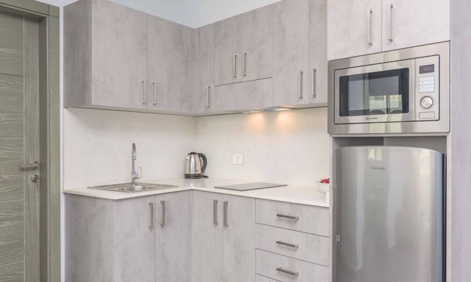 Duhur ash Shuwayr Apartment | Modern 2-Bedroom Apartment in Awkar - Family-Friendly Stay